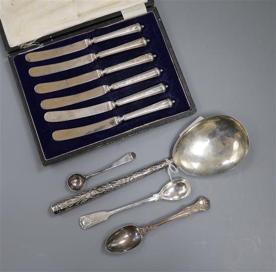 Small silver including six caed tea knives, three various spoons and a plated spoon.